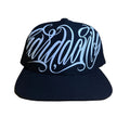 Cap Plano “GT Lettering Negro y Blanco”