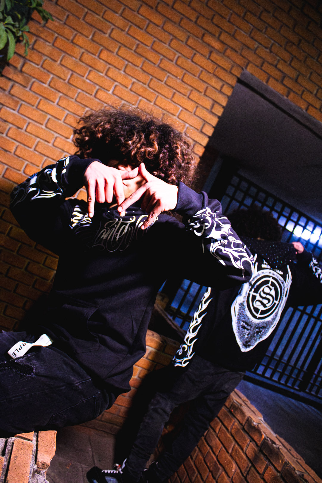 Hoodie GT x SOLDI Negro y Blanco