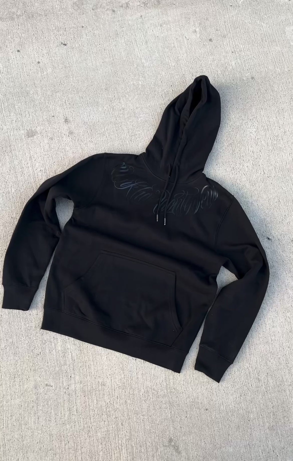 Hoodie GT Lettering Negro y Negro